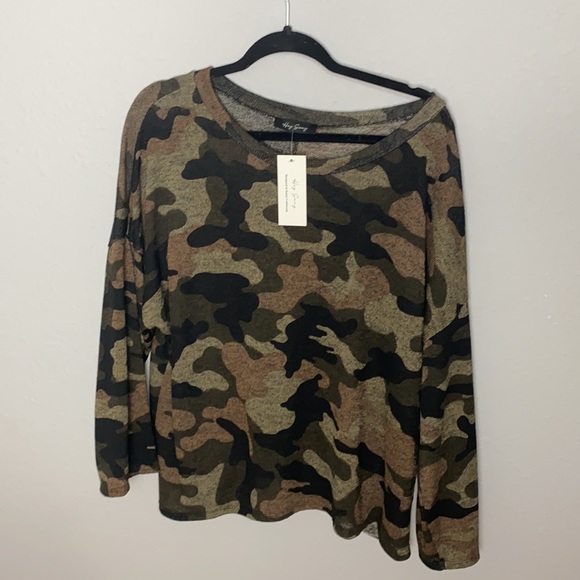 Camo Off the Shoulder Sweater NWT - Picture 2 of 5